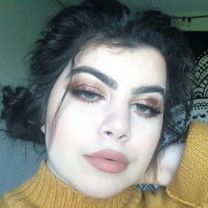 Meet your Posher, Julia